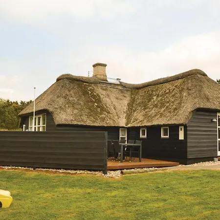 Ferienhaus Four-bedroom Holiday In