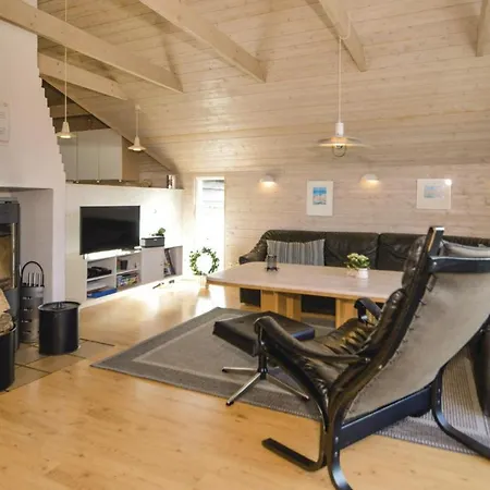 Four-bedroom Holiday In Ferienhaus Blåvand