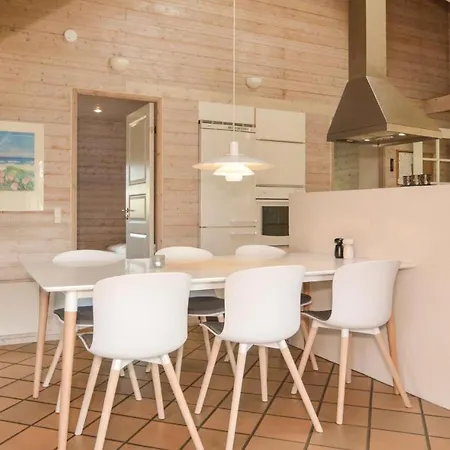 Four-bedroom Holiday In